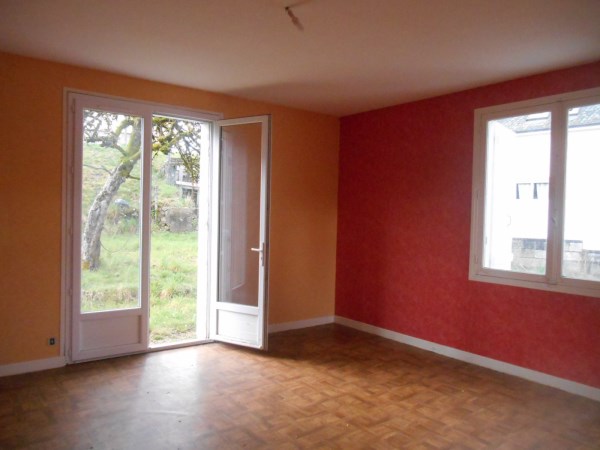 EGLETONS : vente vente de 4 pi&egrave;ces - grande image 3