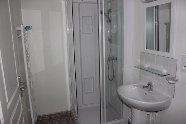 EGLETONS : location location de 3 pi&egrave;ces - grande image 4