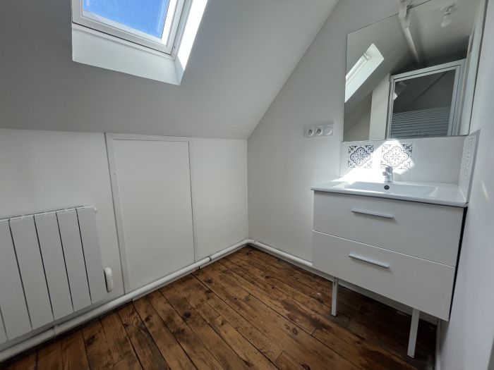 CENTRE DE ROSIERS D'EGLETONS : location location de 3 pi&egrave;ces - grande image 6