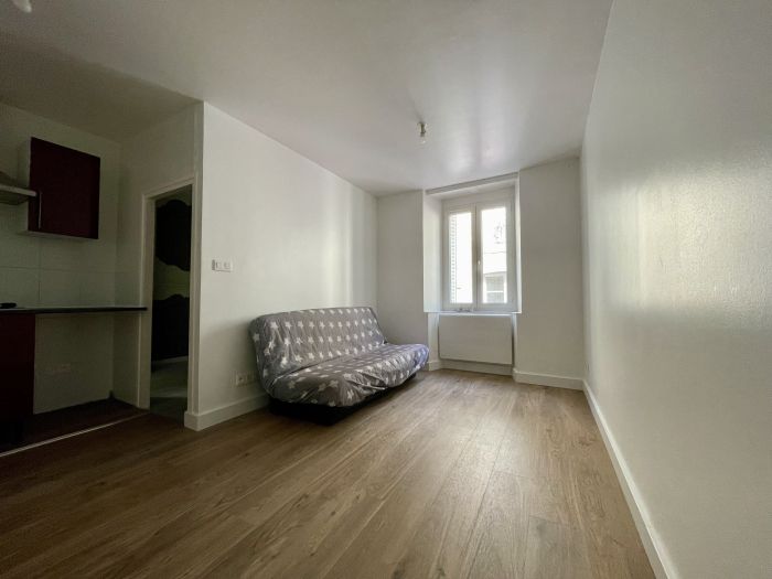 CENTRE VILLE USSEL : location Appartement 2 - vignette 1