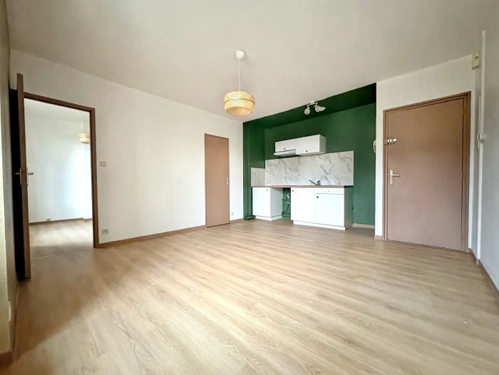 Quartier Guierle : location Appartement 2 - vignette 1