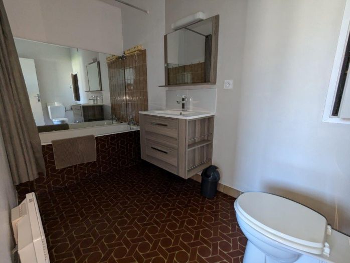 Ussel : location location de 1 pi&egrave;ces - grande image 2