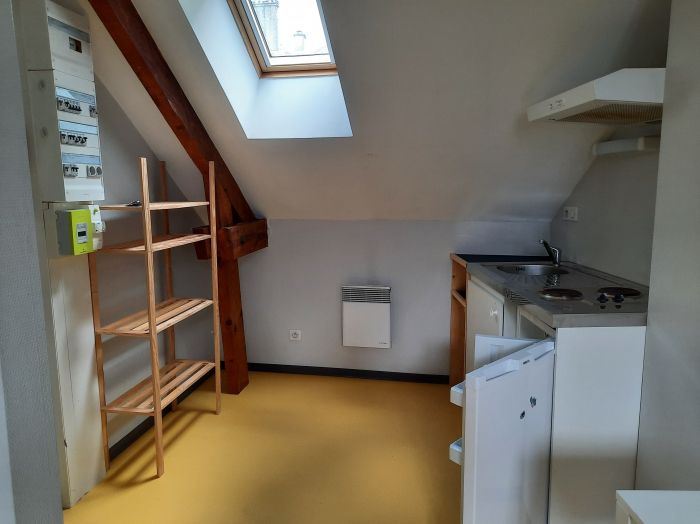 CENTRE VILLE D'EGLETONS : location Appartement 1 - vignette 1