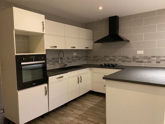 CENTRE-VILLE D'EGLETONS : location Appartement 3 - vignette 1