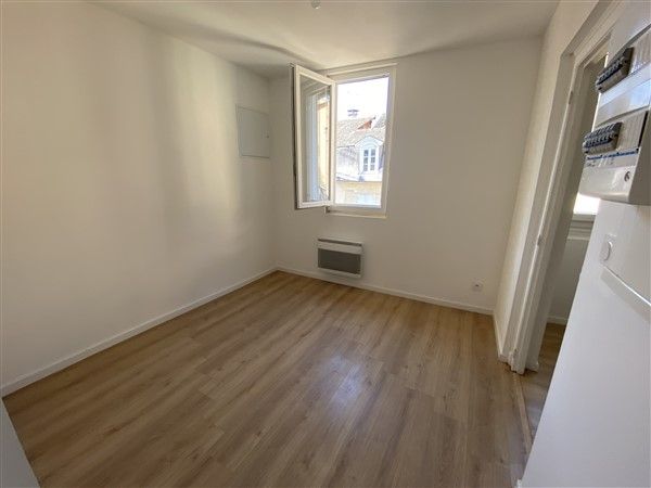 CENTRE VILLE : location location de 2 pi&egrave;ces - grande image 3