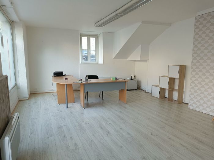 CENTRE VILLE D'EGLETONS : location location de 2 pi&egrave;ces - grande image 3