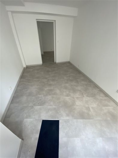 PROCHE H&Ocirc;PITAL - TULLE : location location de 2 pi&egrave;ces - grande image 2