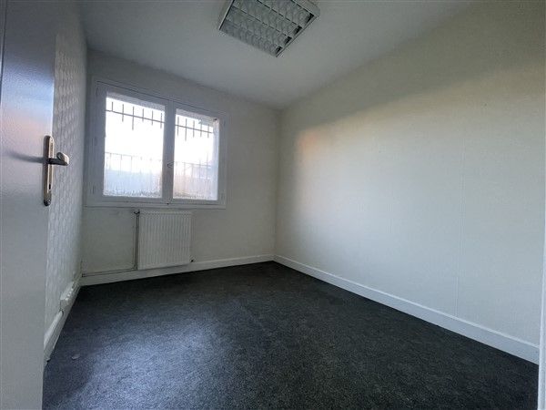 QUARTIER CGR : location location de 4 pi&egrave;ces - grande image 7