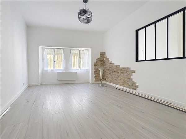 VIGNOLS : location Maison 3 - vignette 1