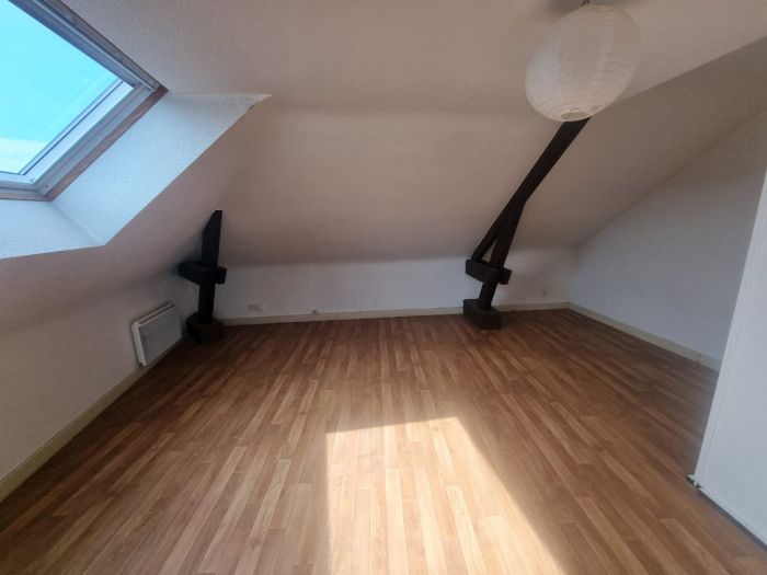 USSEL : location location de 1 pi&egrave;ces - grande image 5