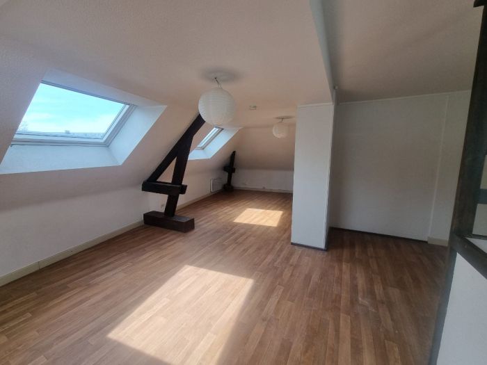 USSEL : location location de 1 pi&egrave;ces - grande image 6