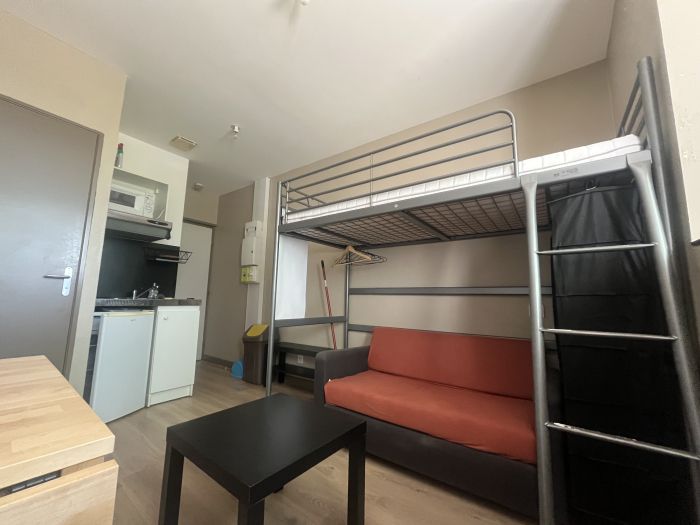 EGLETONS : location location de 1 pi&egrave;ces - grande image 2