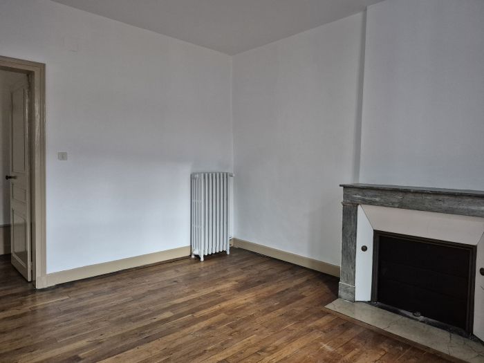 TULLE : location location de 3 pi&egrave;ces - grande image 3