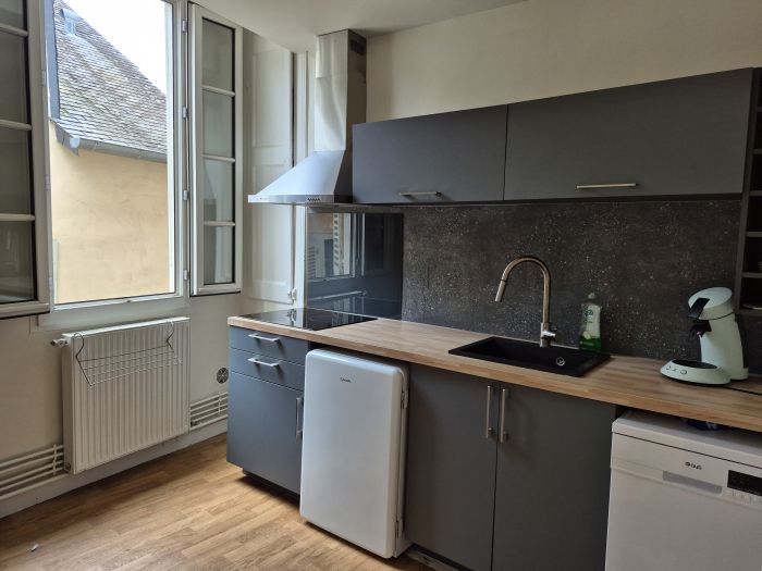 QUARTIER DU TRECH - TULLE : location location de 2 pi&egrave;ces - grande image 3