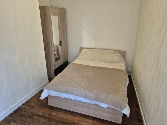 QUARTIER DU TRECH - TULLE : location location de 2 pi&egrave;ces - grande image 6