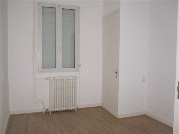 GRANDE MAISON FAMILIALE : vente vente de 7 pi&egrave;ces - grande image 9