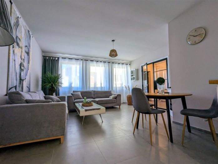 BOURG-LASTIC : vente vente de 4 pi&egrave;ces - grande image 2