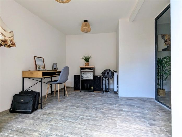 BOURG-LASTIC : vente vente de 4 pi&egrave;ces - grande image 5