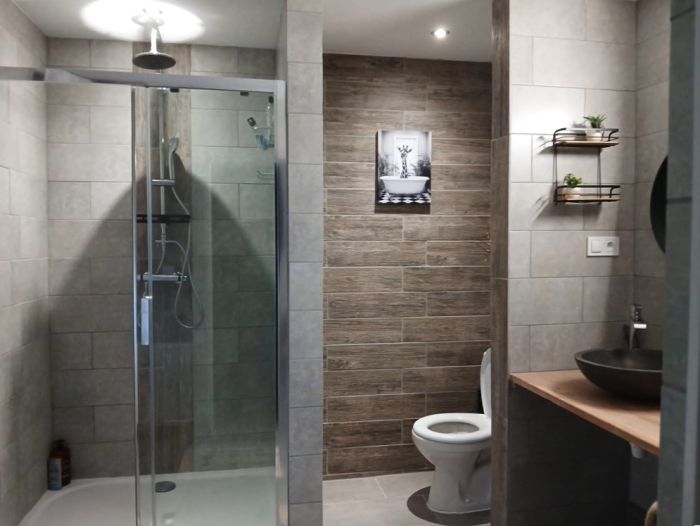 BOURG-LASTIC : vente vente de 4 pi&egrave;ces - grande image 9