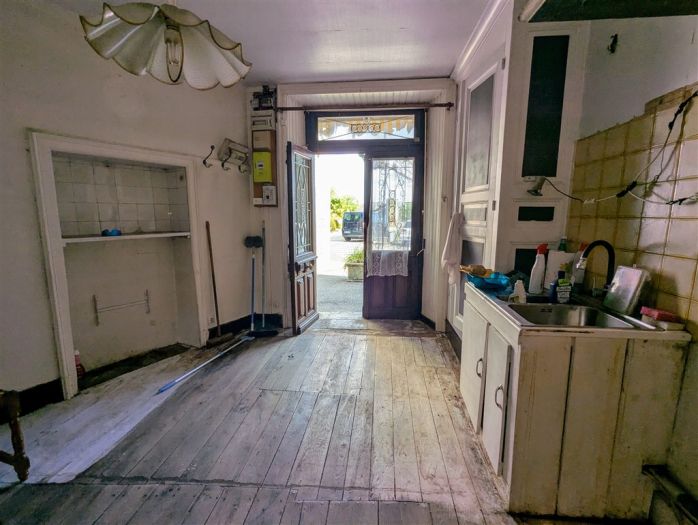 NEUVIC : vente vente de 5 pi&egrave;ces - grande image 7