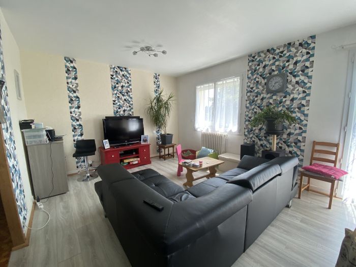 SECTEUR LAGUENNE SUR AVALOUZE : vente vente de 5 pi&egrave;ces - grande image 3