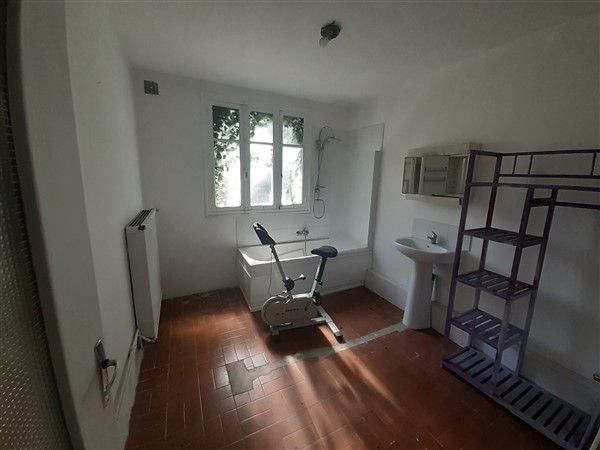 A 10 MINUTES DE SEILHAC : vente vente de 4 pi&egrave;ces - grande image 4