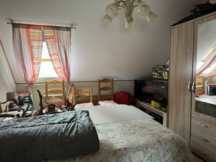 A 2MIN DU BOURG DE LAPLEAU : vente vente de 5 pi&egrave;ces - grande image 8