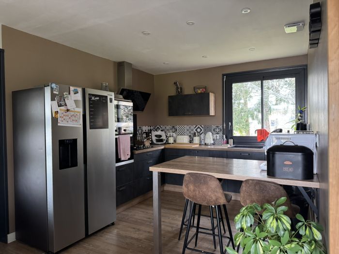 QUARTIER CALME D'EGLETONS : vente vente de 6 pi&egrave;ces - grande image 6