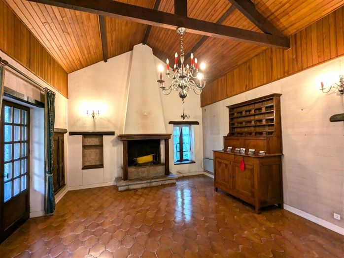 Proche La Courtine : vente vente de 6 pi&egrave;ces - grande image 3