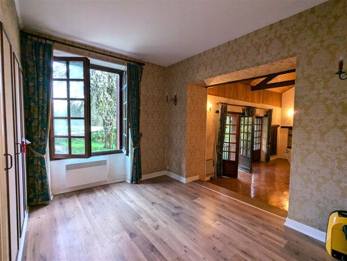 Proche La Courtine : vente vente de 6 pi&egrave;ces - grande image 4