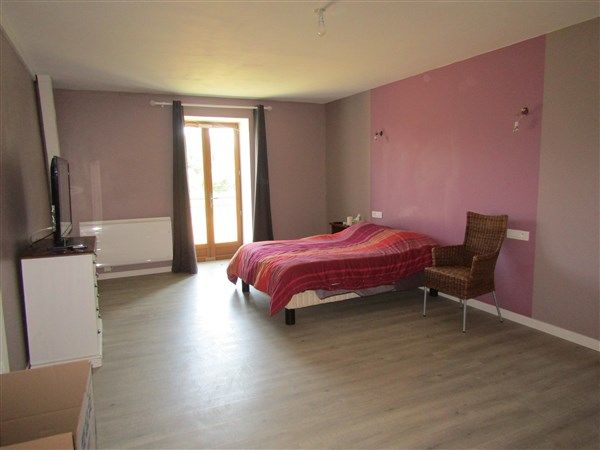 Entre Clergoux et Marcillac : vente vente de 7 pi&egrave;ces - grande image 3