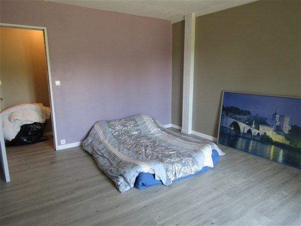 Entre Clergoux et Marcillac : vente vente de 7 pi&egrave;ces - grande image 4