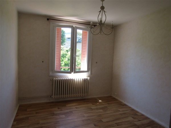 TULLE PROCHE SOUILHAC : vente vente de 2 pi&egrave;ces - grande image 2