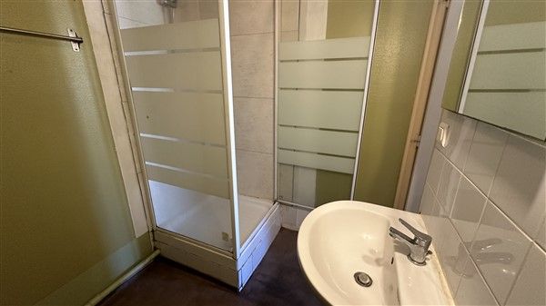 TULLE CENTRE VILLE : vente vente de 3 pi&egrave;ces - grande image 6