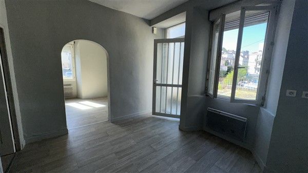 TULLE CENTRE VILLE : vente vente de 4 pi&egrave;ces - grande image 3