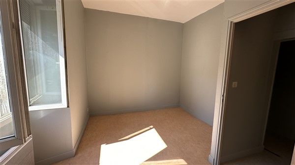 TULLE CENTRE VILLE : vente vente de 4 pi&egrave;ces - grande image 6