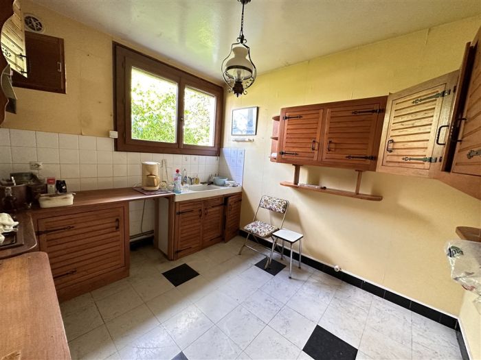 Meymac, Proche Centre Ville : vente vente de 4 pi&egrave;ces - grande image 3