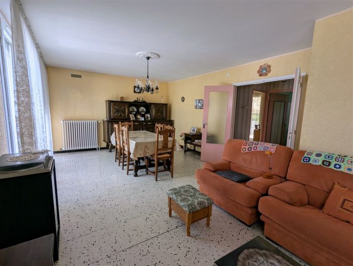 USSEL : vente vente de 5 pi&egrave;ces - grande image 3