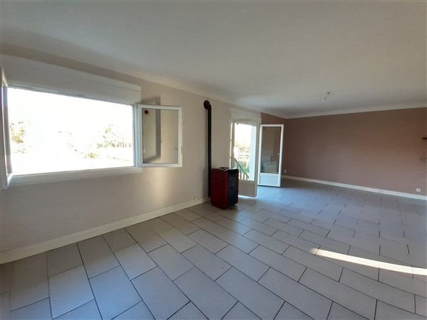 SAINT-PRIVAT : vente vente de 5 pi&egrave;ces - grande image 2