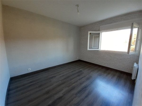 SAINT-PRIVAT : vente vente de 5 pi&egrave;ces - grande image 3