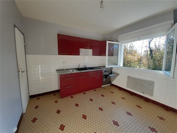 SAINT-PRIVAT : vente vente de 5 pi&egrave;ces - grande image 5