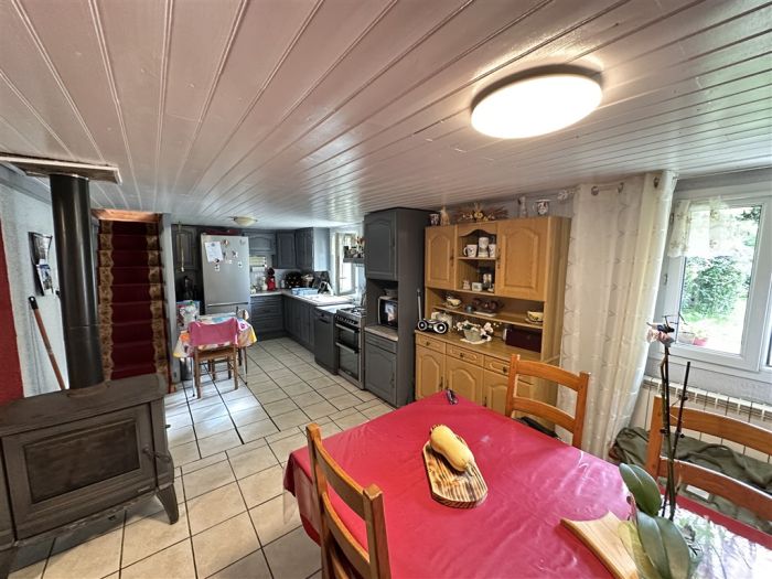 Meymac, centre ville : vente vente de 5 pi&egrave;ces - grande image 4