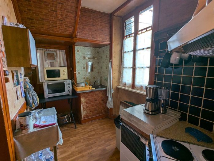 USSEL, Centre : vente vente de 5 pi&egrave;ces - grande image 3