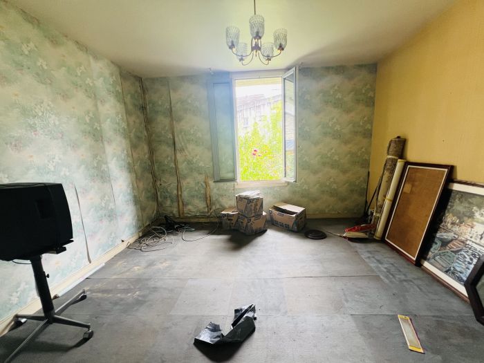 TULLE CENTRE VILLE : vente vente de 4 pi&egrave;ces - grande image 2