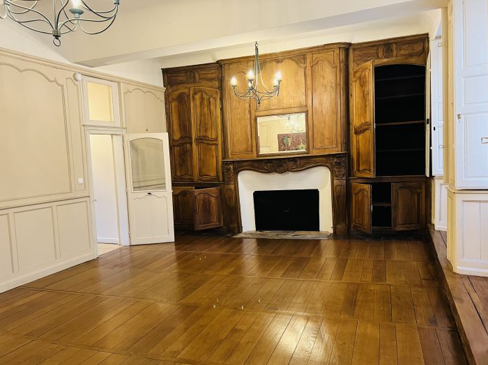 Quartier Historique : vente vente de 4 pi&egrave;ces - grande image 3