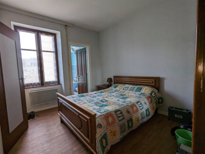 USSEL : vente vente de 3 pi&egrave;ces - grande image 3