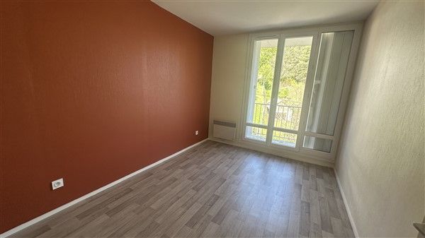 TULLE : vente vente de 3 pi&egrave;ces - grande image 7