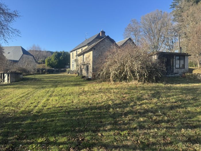 DANS UN ENVIRONNEMENT CALME A 5MIN D'EGLETONS : vente vente de 7 pi&egrave;ces - grande image 2