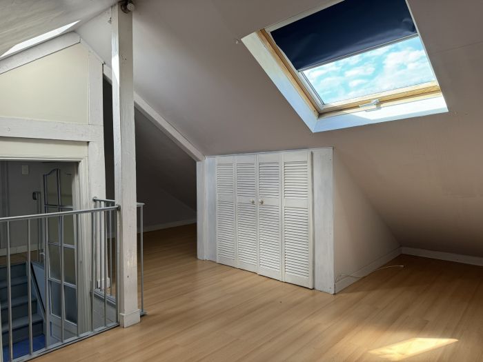 QUARTIER CALME D&rsquo;EGLETONS : vente vente de 9 pi&egrave;ces - grande image 10