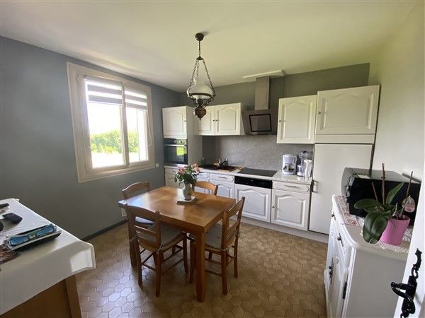 LADIGNAC SUR RONDELLES : vente vente de 5 pi&egrave;ces - grande image 4